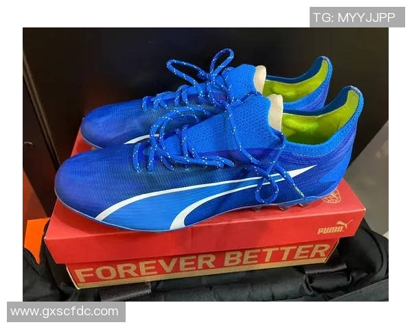 球星穿搭彪马足球鞋展现速度与力量的完美结合